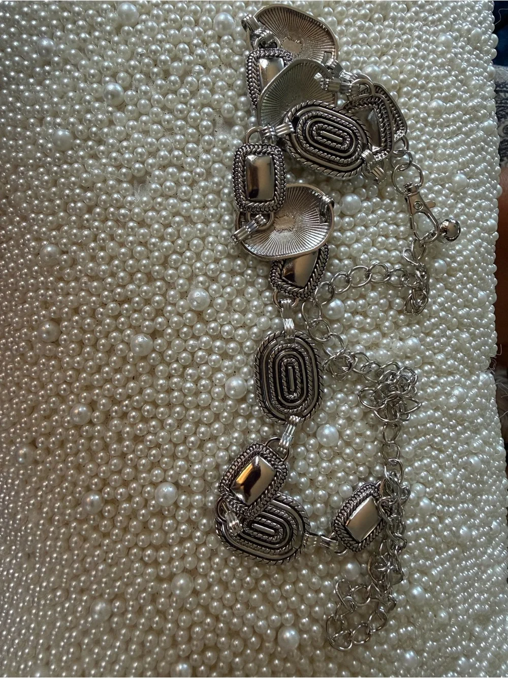 Women's Silver-Tone Decorative Link Belt - Elegant Oval & Rectangular Motifs